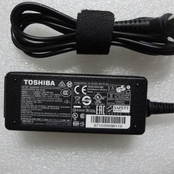 Genuine Toshiba 19v 2.37a 5.5x2.5mm 45W P50 C55 C640D L50D-B  NB10t-A adapter